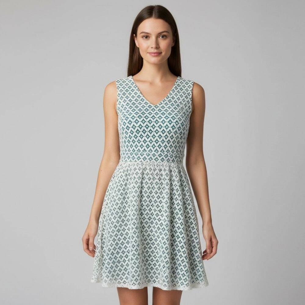 Francesca's Boutique Women's Medium White Teal Lace Sleeveless Pretty Dress